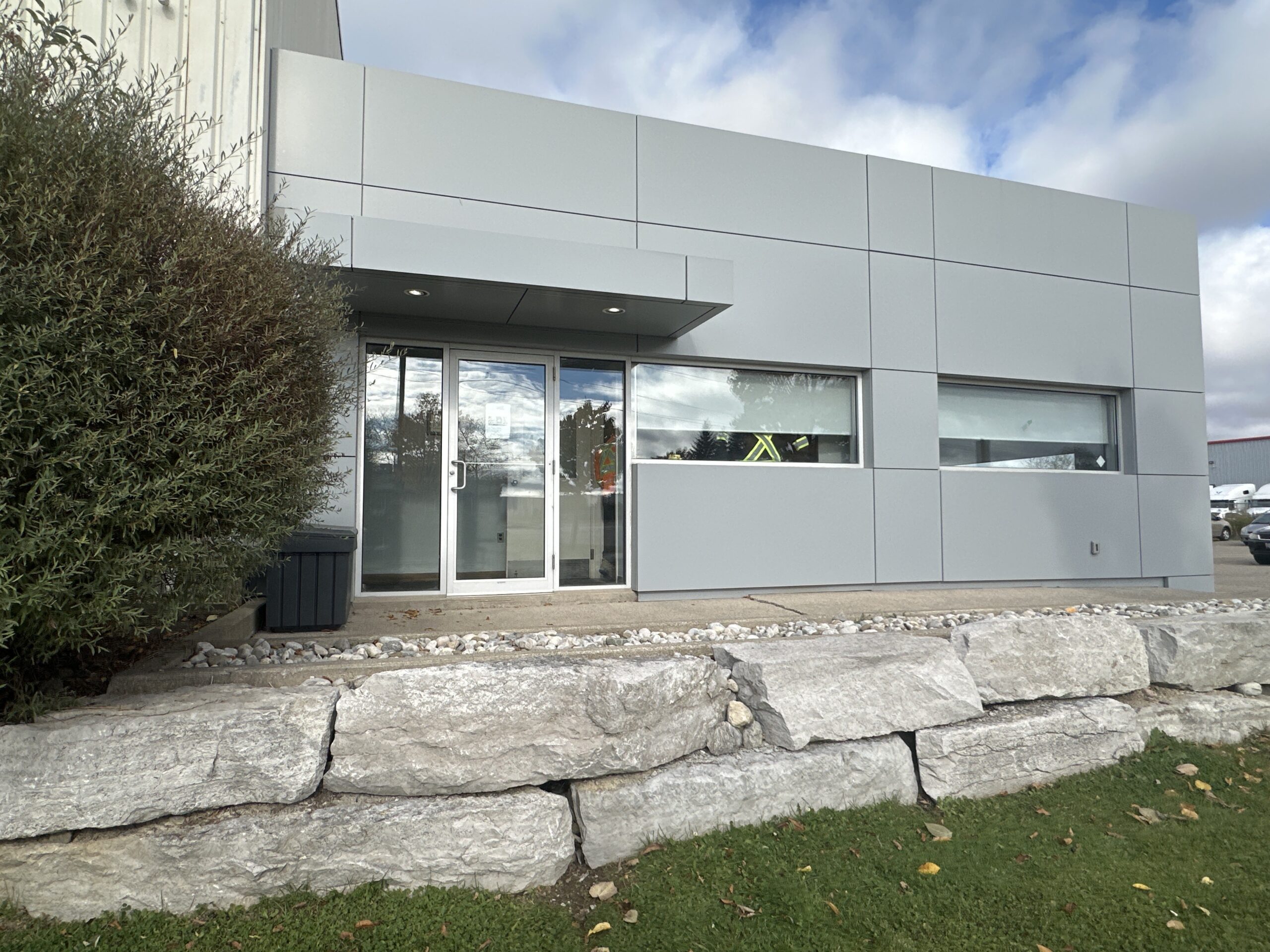 Glass Aluminum Windows in Ontario